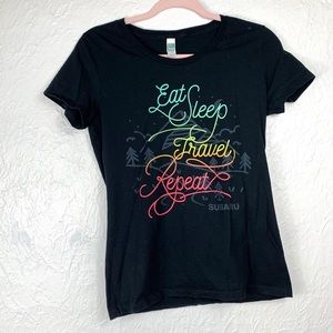 🌻 Medium Subaru Graphic Tee Travel Black